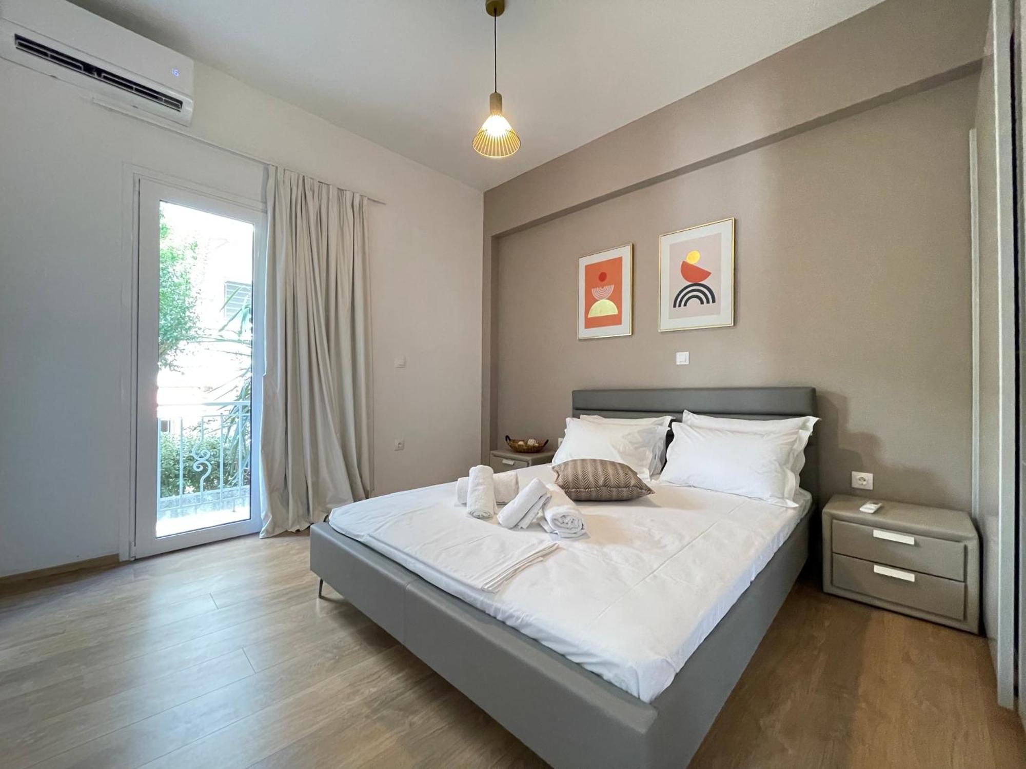 Athenean Bnb Seaside Serenity Steps From The Riviera Luaran gambar